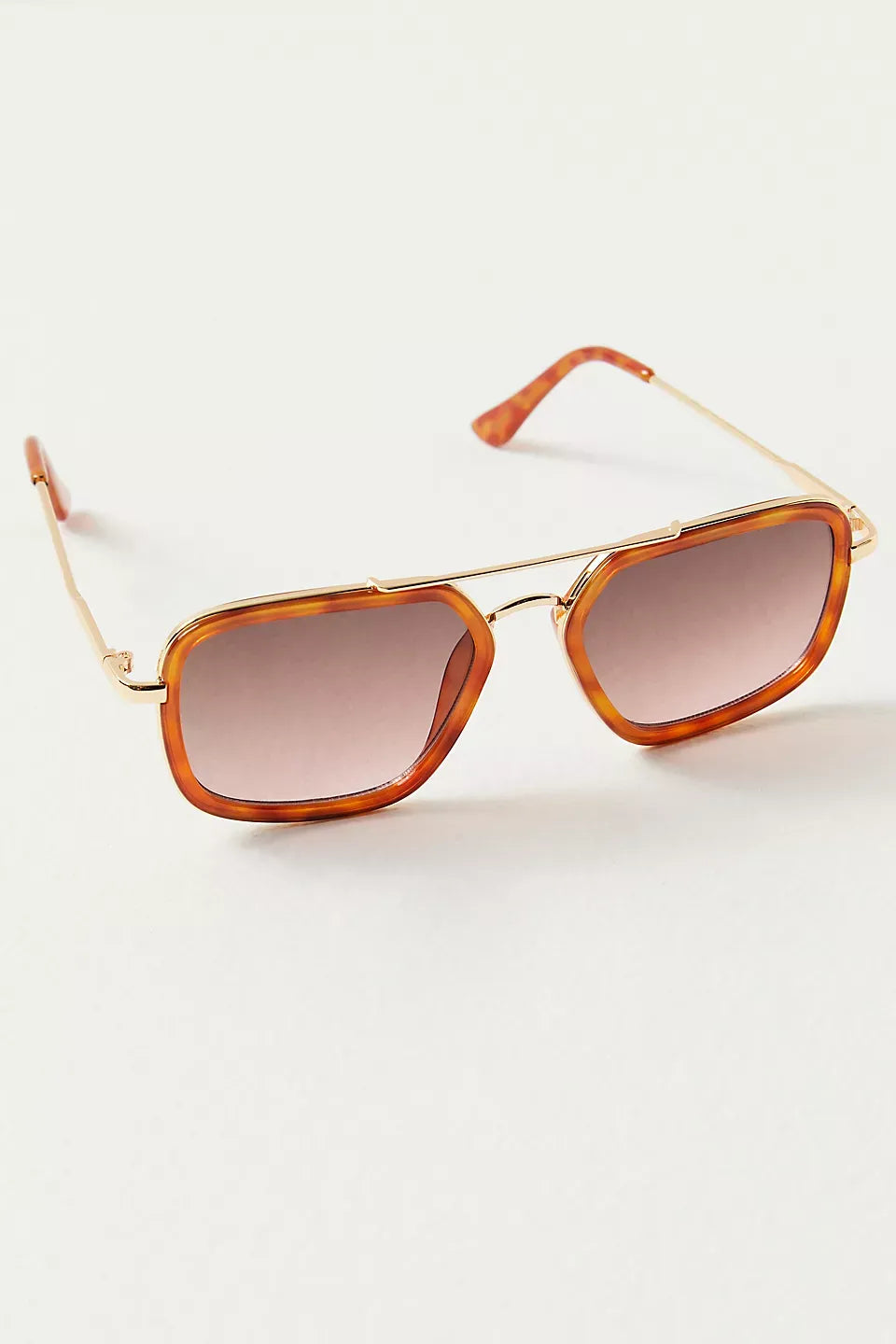 Luna Classic Aviator Sunglasses