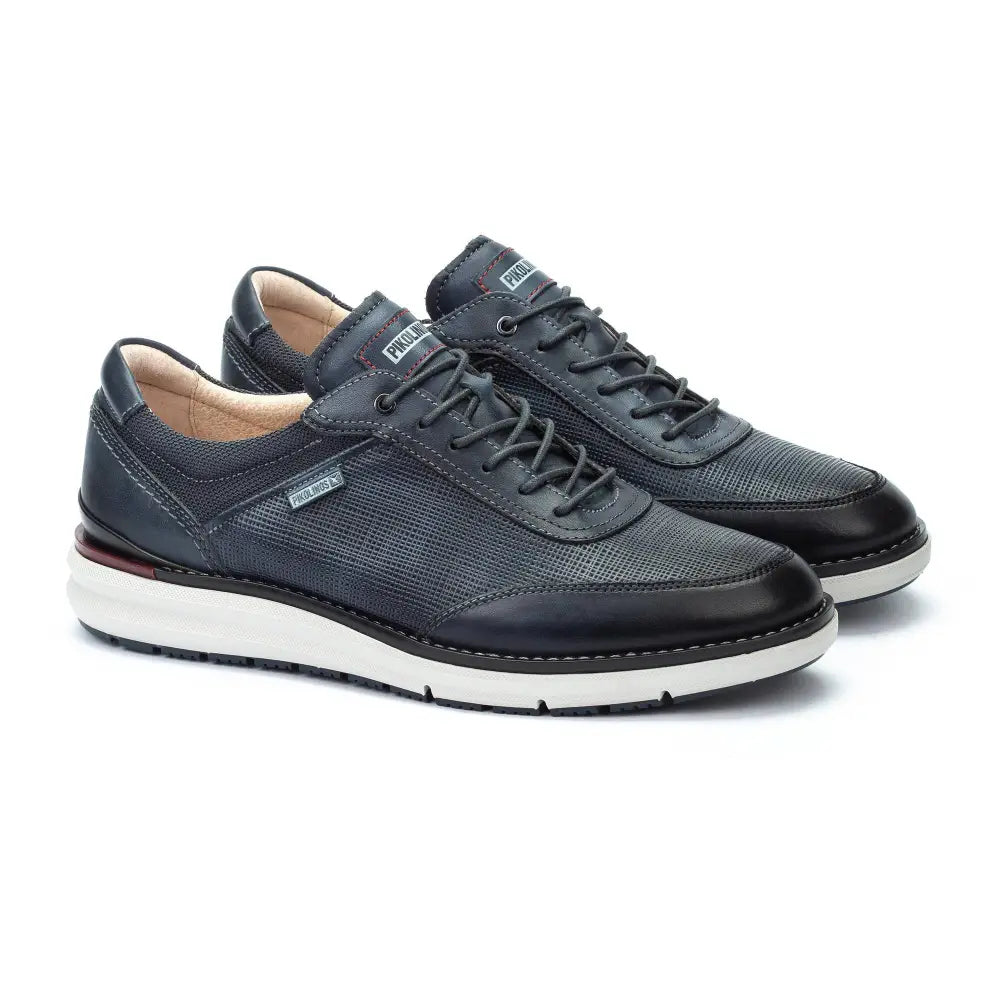 MANACORMen's lace-up trainers