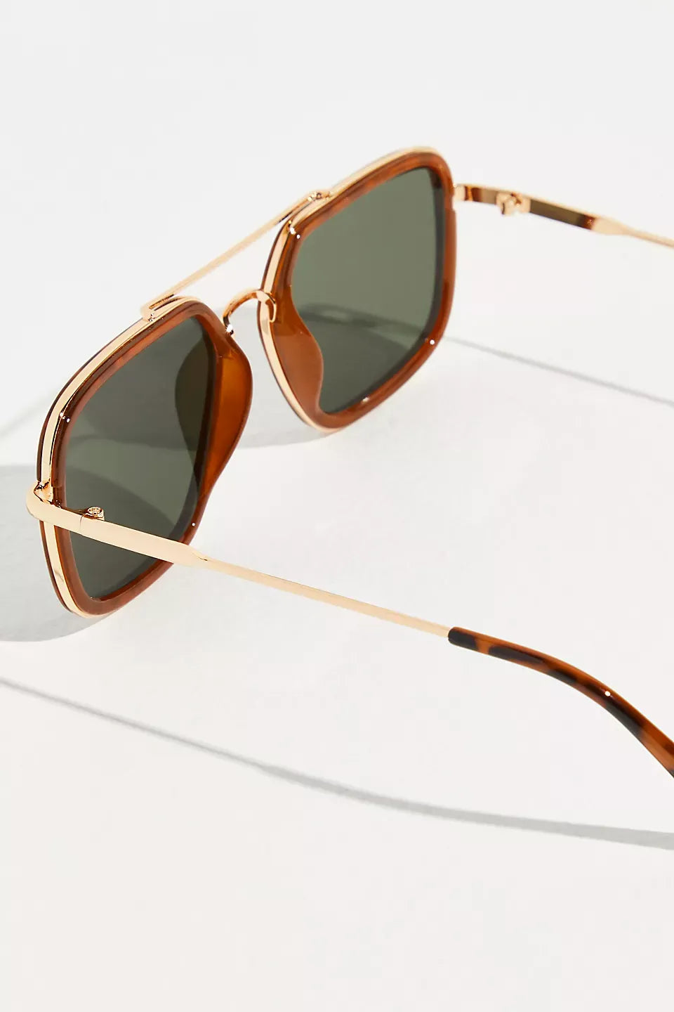 Luna Classic Aviator Sunglasses