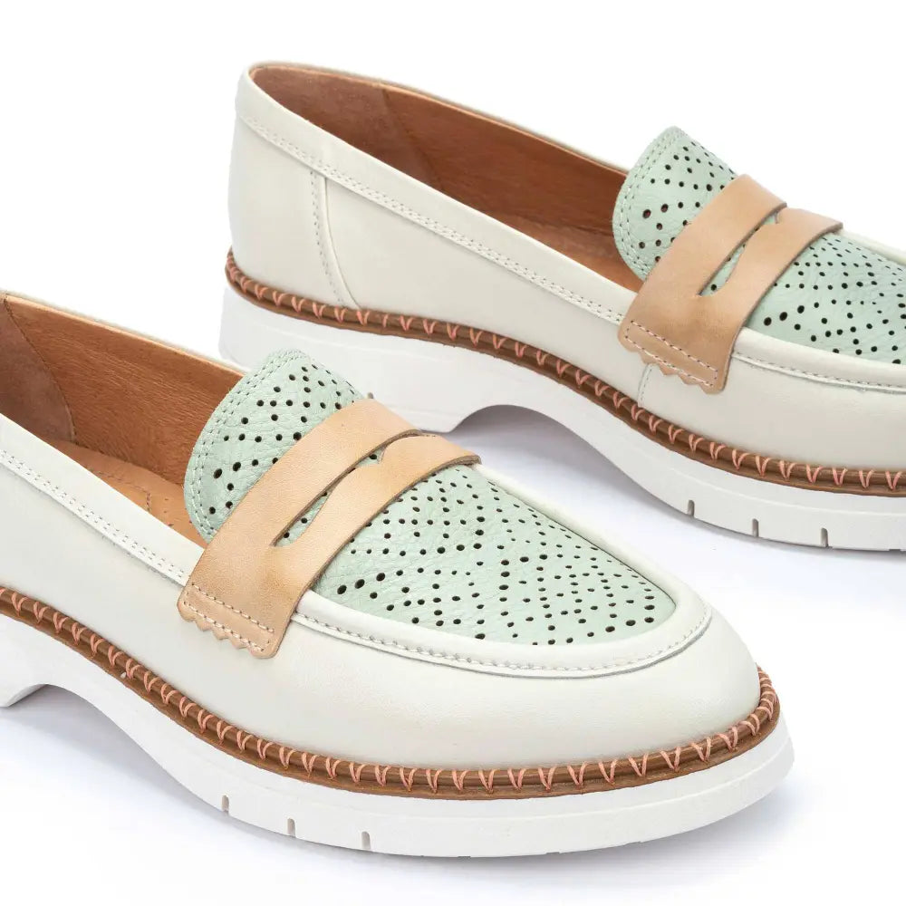 HENARESWomen’s mixed penny loafers