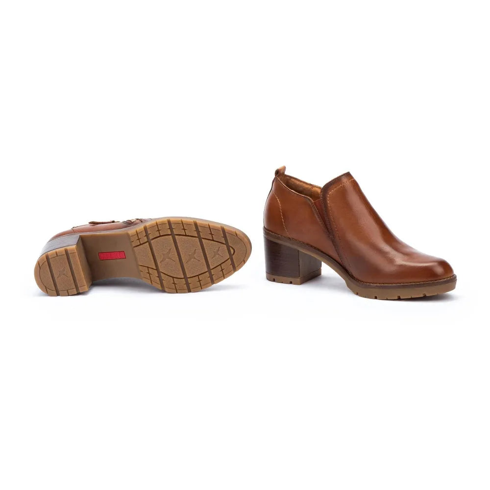 LLANESWomen’s booties with mid heel