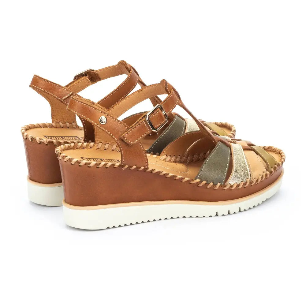 AGUADULCEWomen's wedges with Velcro closure