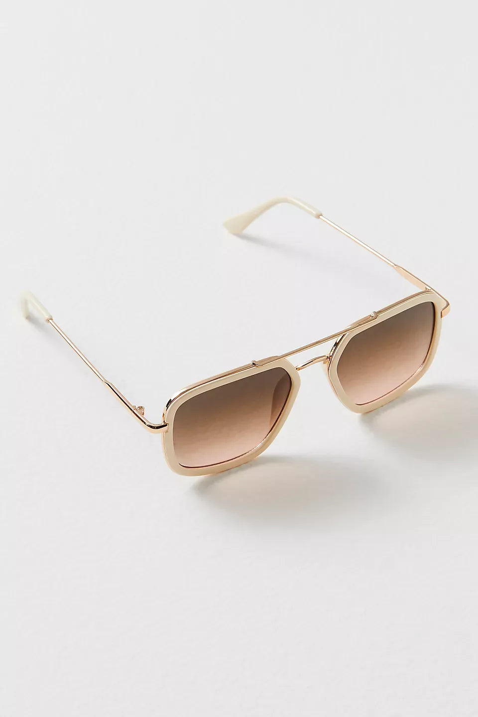 Luna Classic Aviator Sunglasses